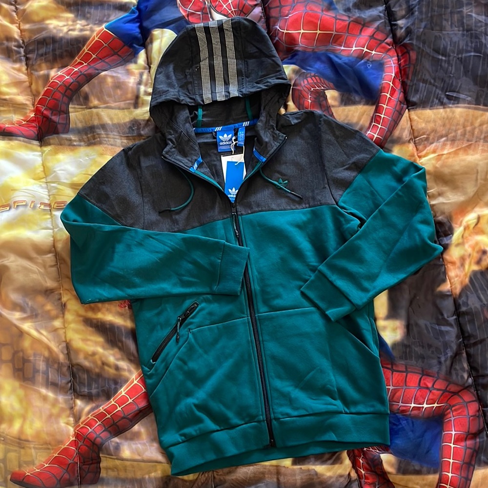 Adidas skateboarding jacket new size L
